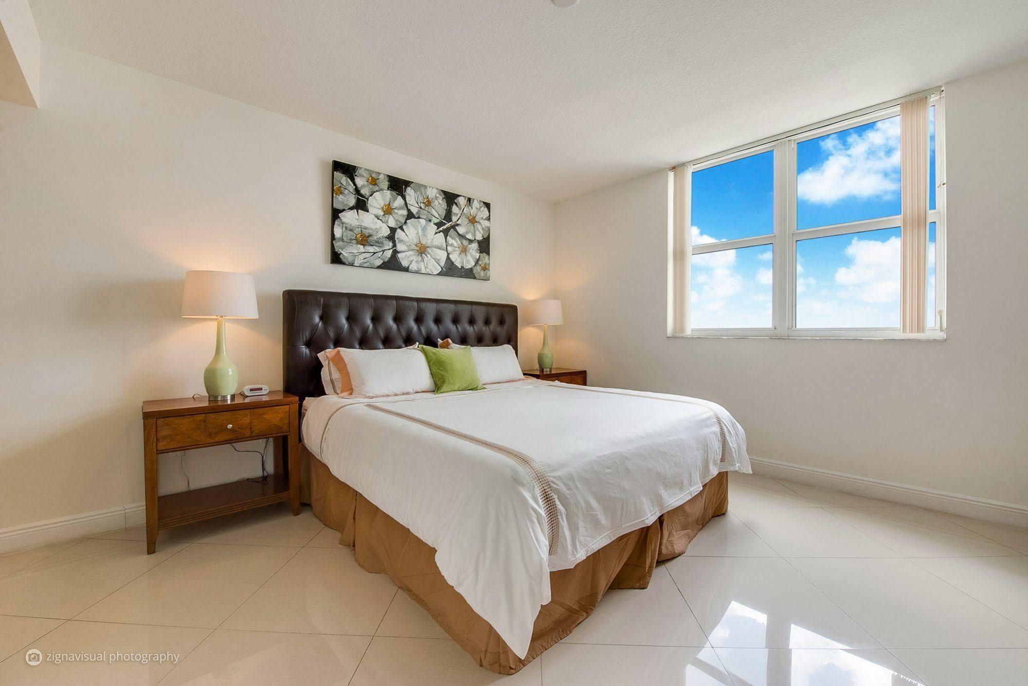 Churchill Suites Miami Brickell - One Broadway Ngoại thất bức ảnh